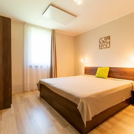 Dunazug Apartmanhaz Apartment Domos Exterior photo