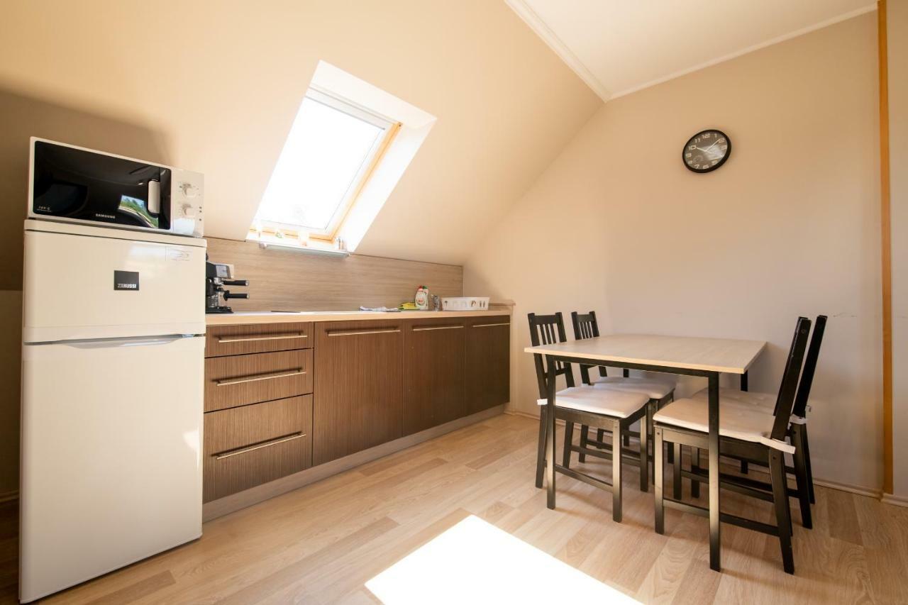 Dunazug Apartmanhaz Domos